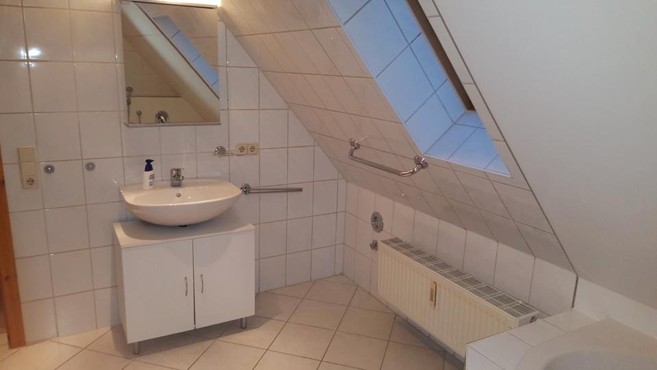 Dachgeschoßwohnung Kirchheim unter Teck - 3 Zimmer, 60 m&sup2;, 720&euro; | Angebot:26047502