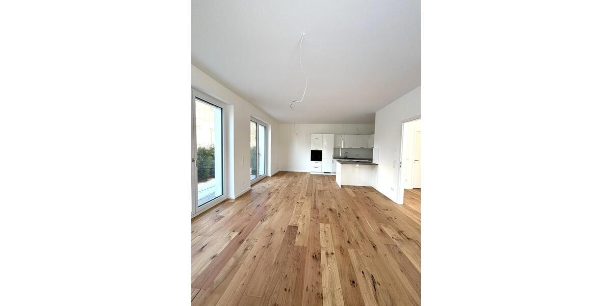 Erdgeschoßwohnung Sindelfingen - 2 Zimmer, 89 m&sup2;, 1.280&euro; | Angebot:25854092