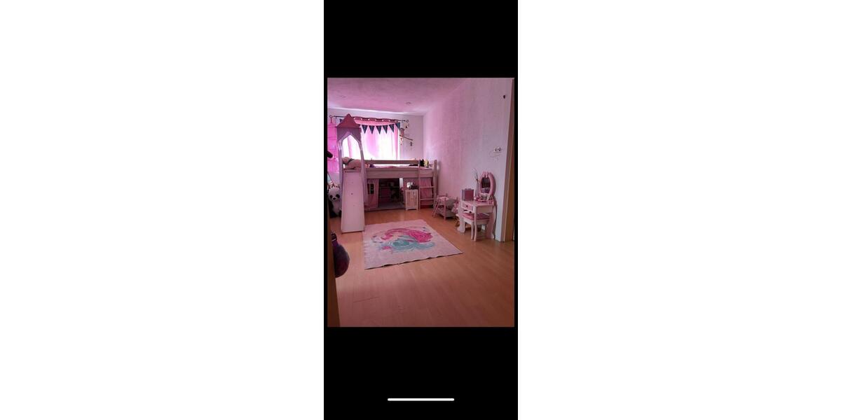 Einfamilienhaus Herrenberg - 7 Zimmer, 131 m&sup2;, 325.000&euro; | Angebot:25414689