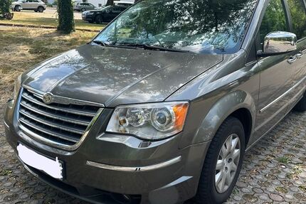 Chrysler Grand Voyager 119.000 km 9.990 &euro; Sindelfingen 71067