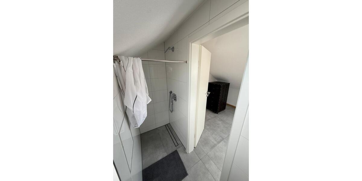 Reihenhaus Reutlingen Sondelfingen - 5.5 Zimmer, 145 m&sup2;, 529.000&euro; | Angebot:26143388