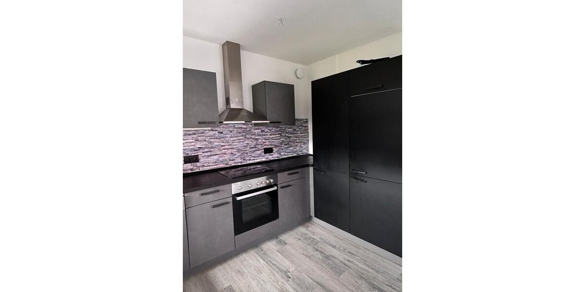 Dachgeschoßwohnung Rottenburg am Neckar - 4 Zimmer, 100 m&sup2;, 1.200&euro; | Angebot:26626032