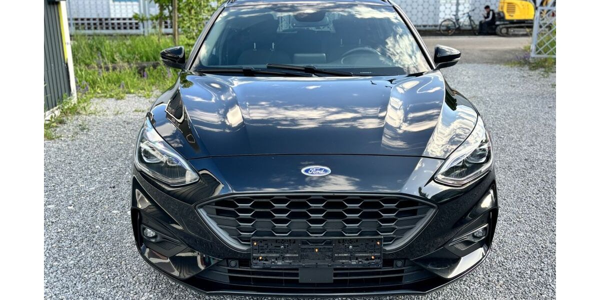 Ford Focus 131.800 km 13.499 &euro; Sindelfingen 71069