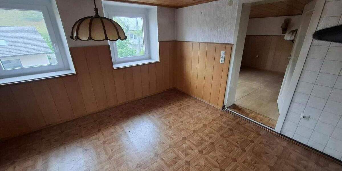 Einfamilienhaus Neufra - 7 Zimmer, 150 m&sup2;, 99.000&euro; | Angebot:25707690