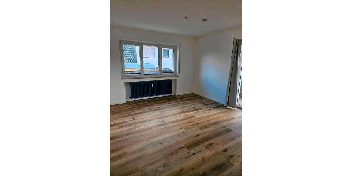 Erdgeschoßwohnung Herrenberg - 3.5 Zimmer, 90 m&sup2;, 1.400&euro; | Angebot:26041986