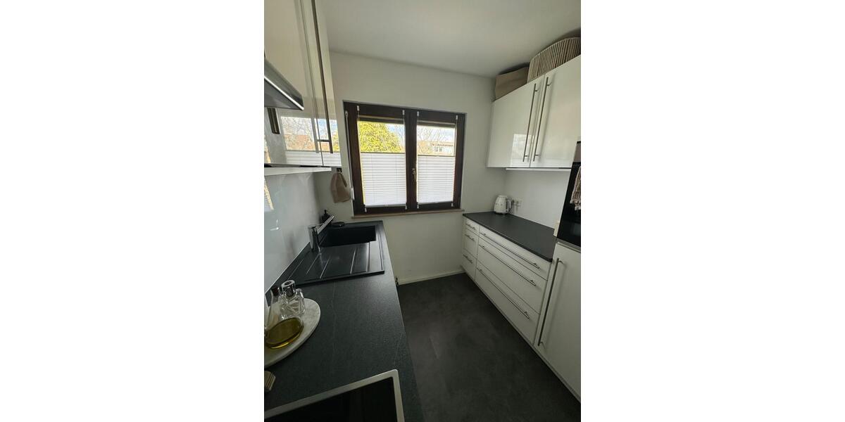 Etagenwohnung Sindelfingen - 3 Zimmer, 68 m&sup2;, 1.100&euro; | Angebot:25945579