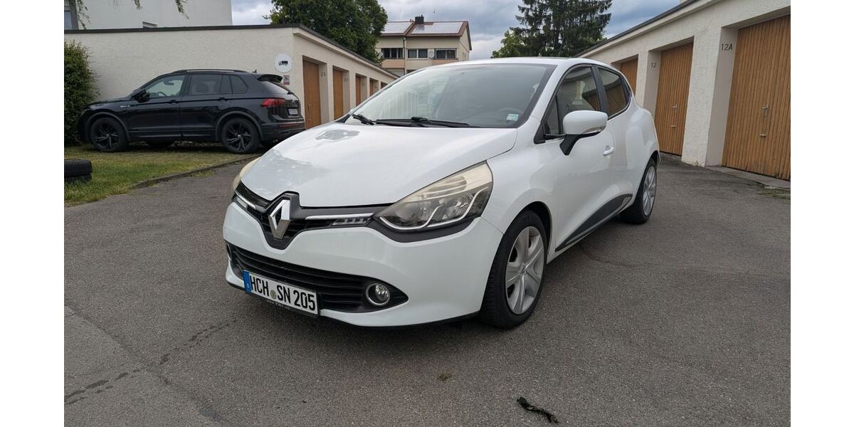 Renault Clio 127.000 km 5.200 &euro; Hechingen 72379