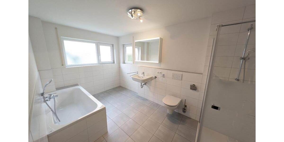 Erdgeschoßwohnung Eningen unter Achalm - 3.5 Zimmer, 107 m&sup2;, 445.000&euro; | Angebot:25638071