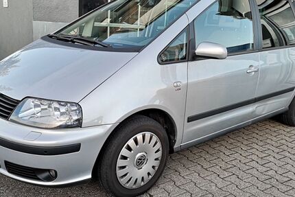 Seat Alhambra 190.000 km 4.900 &euro; Ofterdingen 72131