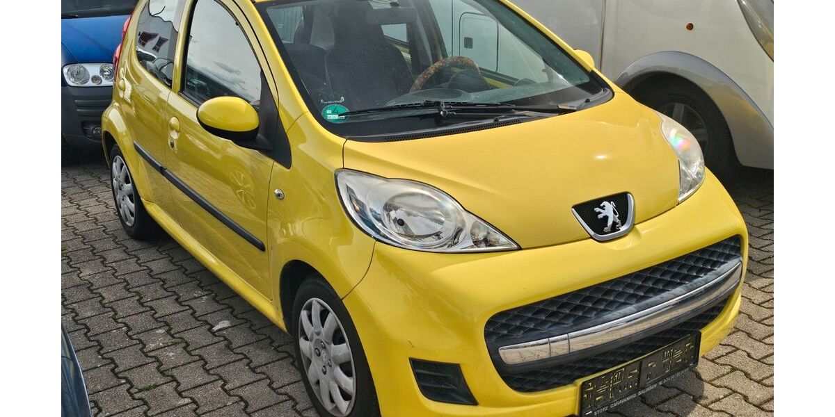 Peugeot 107 108.011 km 3.650 &euro; Nufringen/Stuttgart 71154