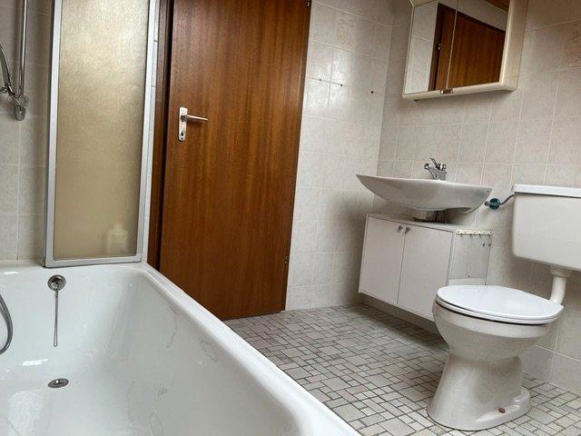 Einfamilienhaus Herrenberg - 3.5 Zimmer, 240 m&sup2;, 576.000&euro; | Angebot:26987397