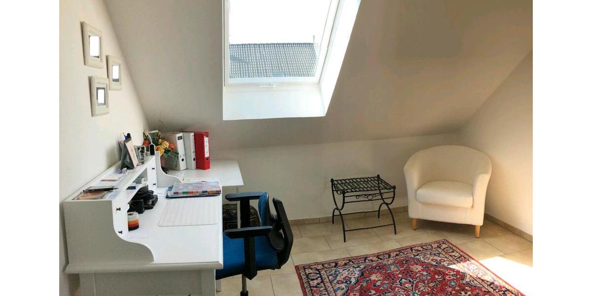 Einfamilienhaus Neustetten - 4.5 Zimmer, 127 m&sup2;, 1.680&euro; | Angebot:25840549