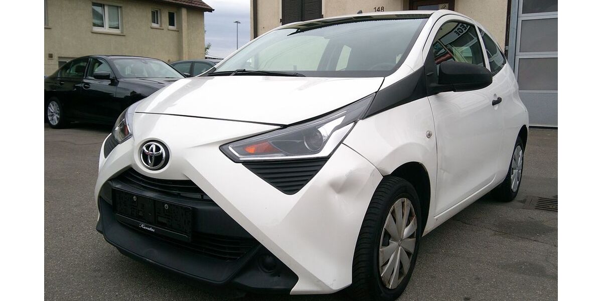 Toyota Aygo (X) 78.000 km 6.280 &euro; Sindelfingen 71065