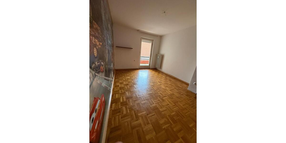 Etagenwohnung Ofterdingen - 5 Zimmer, 100 m&sup2;, 1.000&euro; | Angebot:26637751
