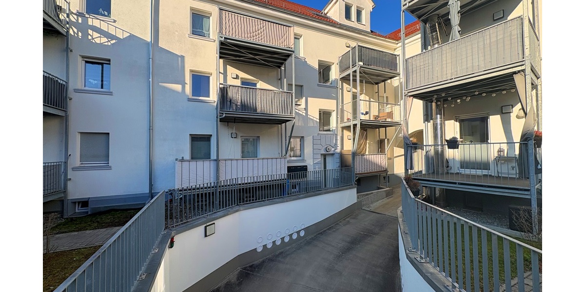 Raum zum Leben: Große 3,5-Zimmer-Wohnung im beliebten Bethlehem-Carré - 3.5 Esslingen am Neckar / Mettingen Mettingen | Angebot:24979600