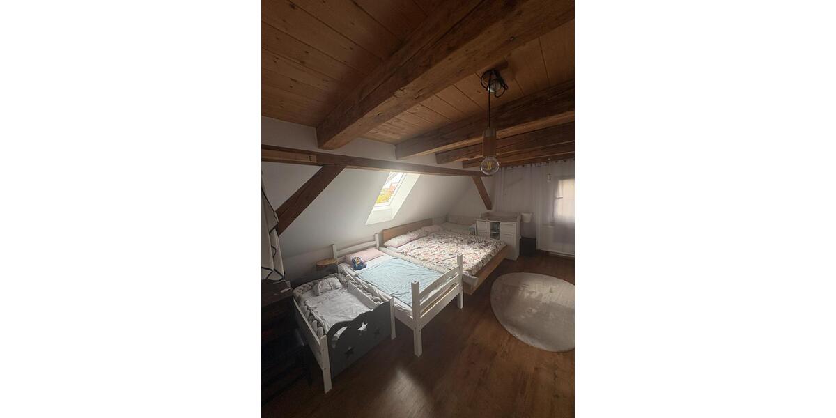 Maisonettenwohnung Herrenberg - 6 Zimmer, 150 m&sup2;, 1.550&euro; | Angebot:27606285