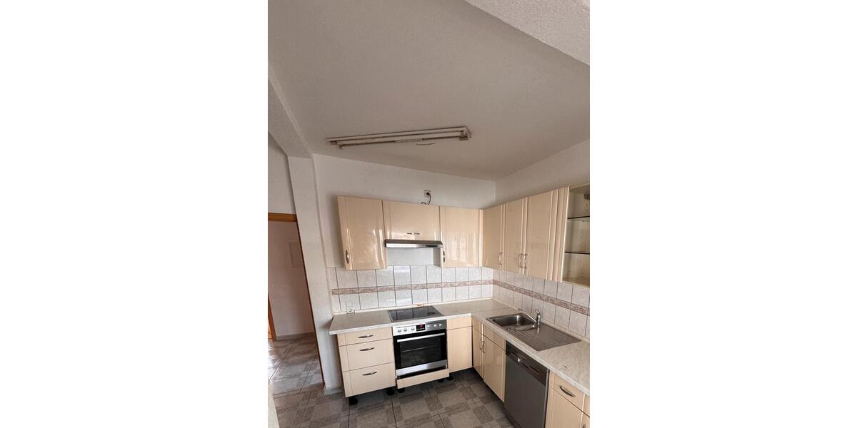 Erdgeschoßwohnung Pfullingen - 4 Zimmer, 90 m&sup2;, 1.300&euro; | Angebot:26676220