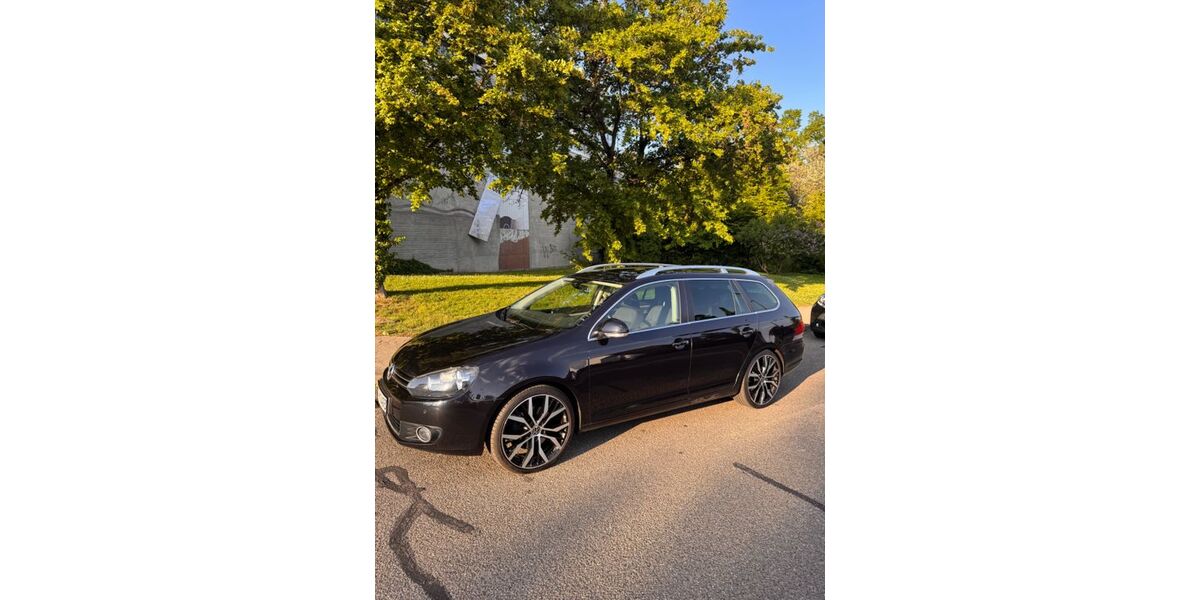 VW Golf 110.400 km 7.749 &euro; Esslingen am Neckar 73732