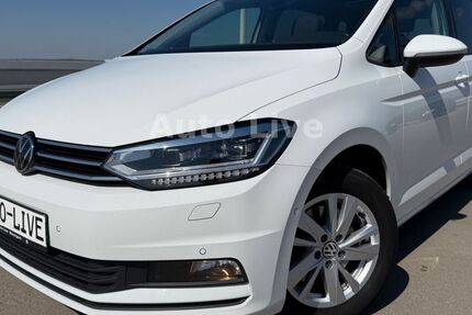 VW Touran 135.360 km 23.490 &euro; Böblingen/Stuttgart 71034