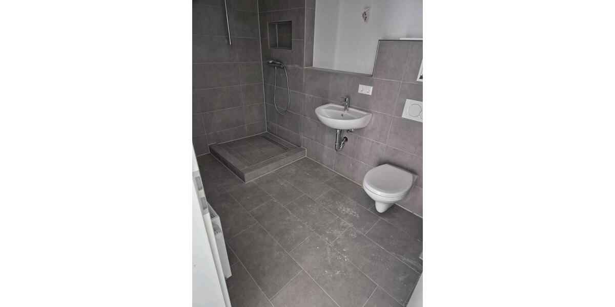 Etagenwohnung Reutlingen - 3 Zimmer, 80 m&sup2;, 1.300&euro; | Angebot:26689040