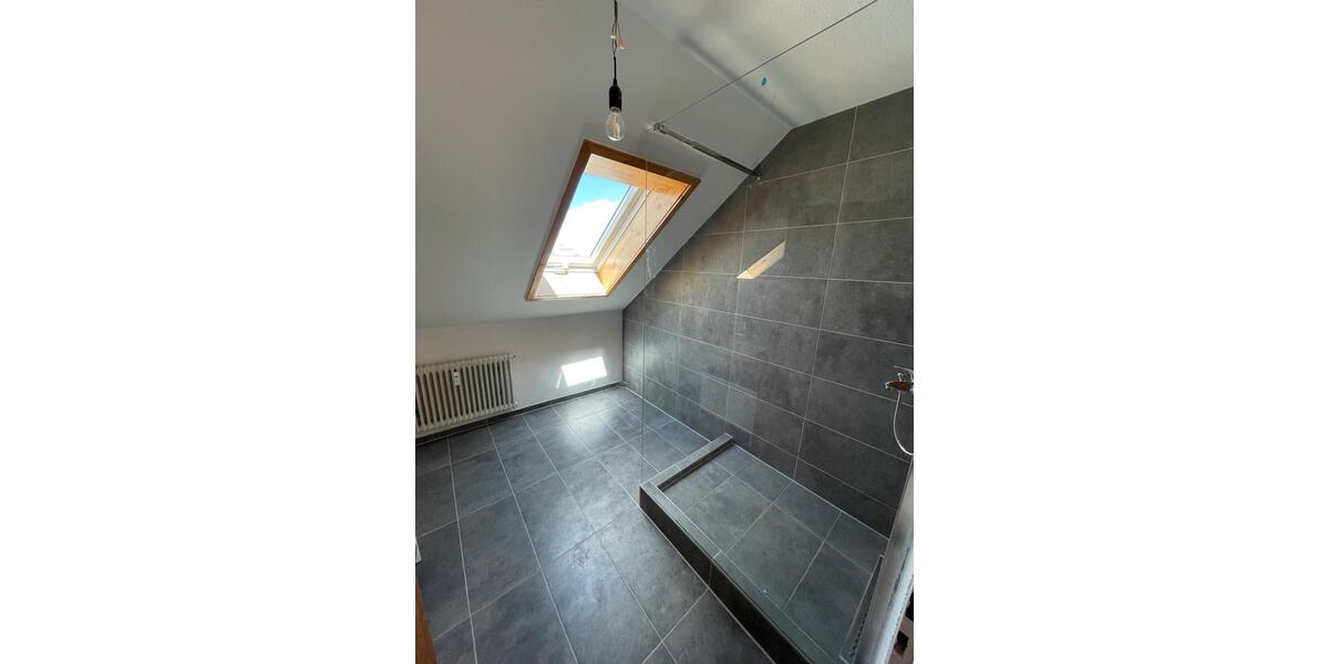 Dachgeschoßwohnung Bondorf - 3 Zimmer, 75 m&sup2;, 1.300&euro; | Angebot:26034133