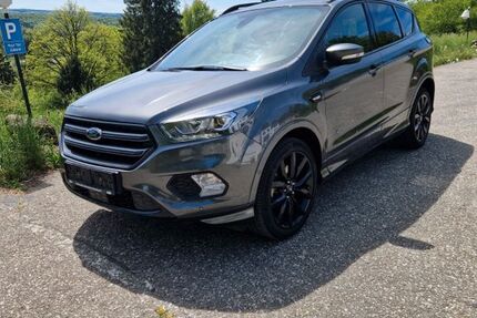 Ford Kuga 74.000 km 15.850 &euro; Böblingen 71032