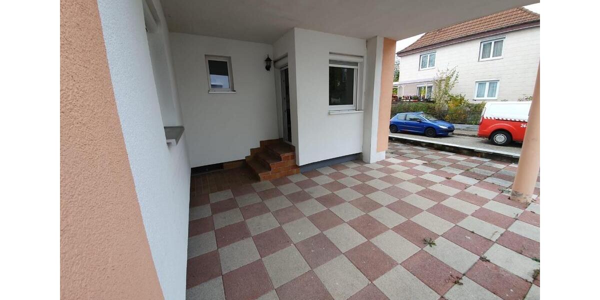 Erdgeschoßwohnung Pfullingen - 4 Zimmer, 90 m&sup2;, 1.300&euro; | Angebot:26676220