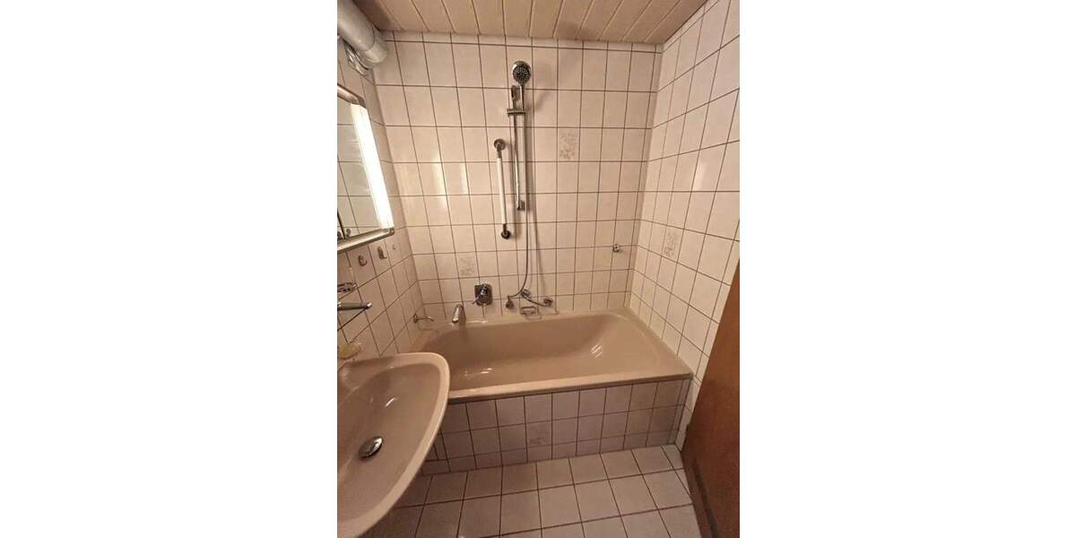 Etagenwohnung Herrenberg - 4 Zimmer, 96 m&sup2;, 330.000&euro; | Angebot:25712558