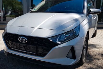 Hyundai i20 17.500 km 13.850 &euro; Böblingen 71034
