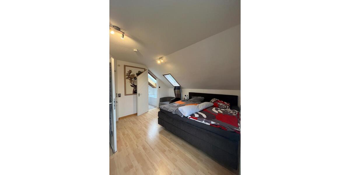 Dachgeschoßwohnung Altdorf - 5 Zimmer, 98 m&sup2;, 950&euro; | Angebot:26006806