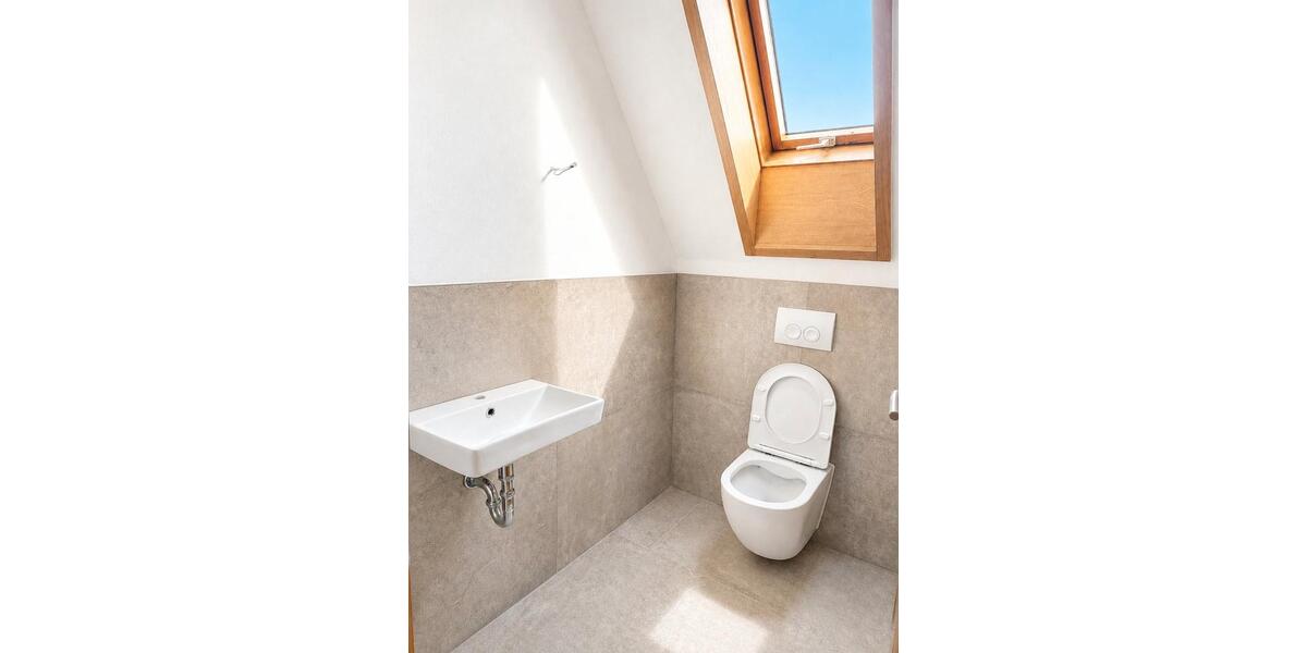 Dachgeschoßwohnung Kirchheim unter Teck - 4 Zimmer, 146 m&sup2;, 1.850&euro; | Angebot:27543065