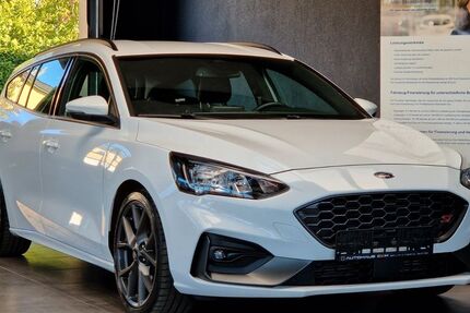 Ford Focus 45.655 km 24.999 &euro; Gäufelden 71126