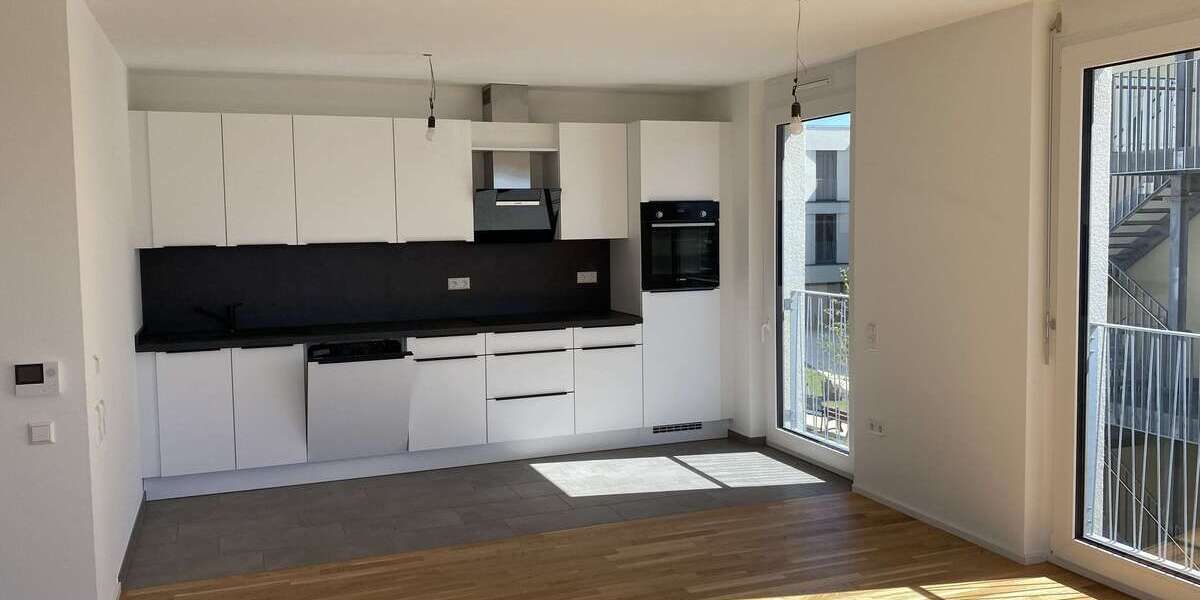 Etagenwohnung Rottenburg - 2 Zimmer, 84 m&sup2;, 1.079&euro; | Angebot:25193973