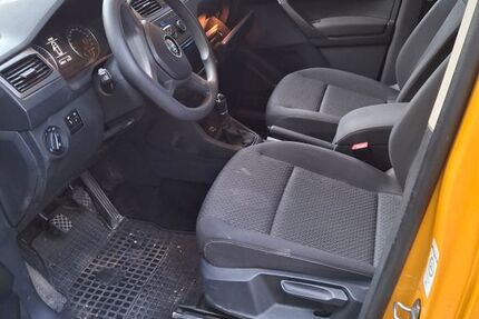 VW Caddy 198.000 km 13.500 &euro; Neckartenzlingen 72654