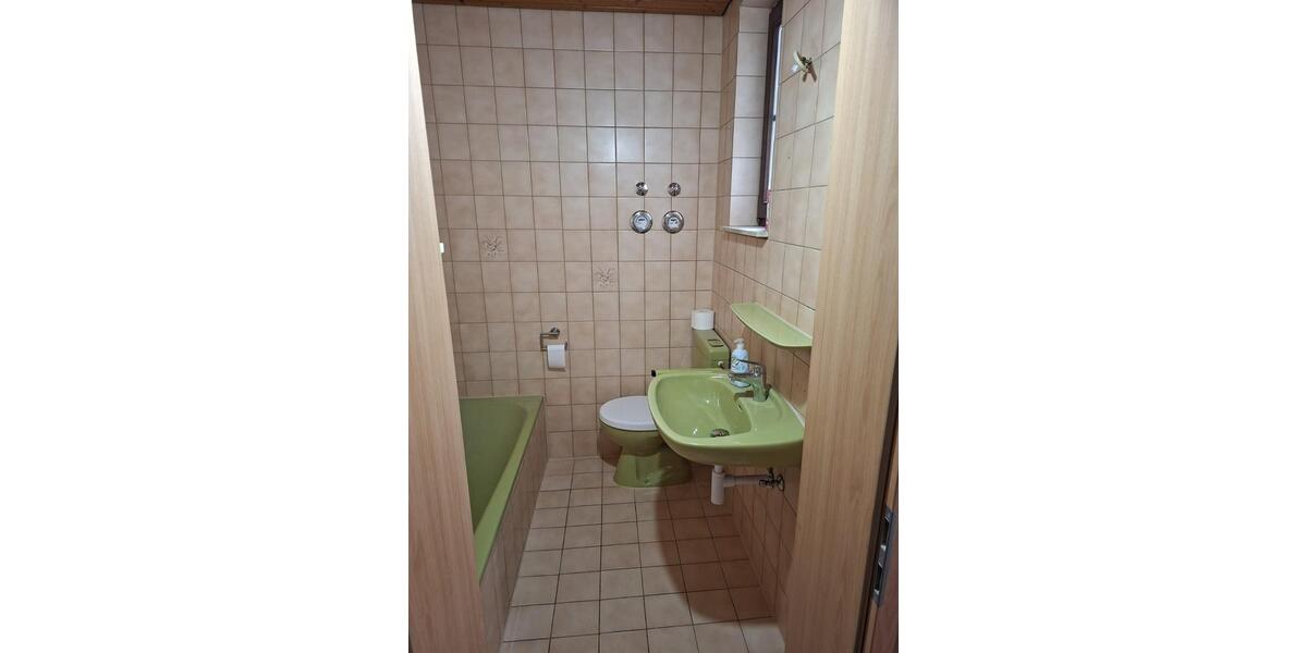 Erdgeschoßwohnung Rottenburg am Neckar - 4 Zimmer, 110 m&sup2;, 320.000&euro; | Angebot:25638115