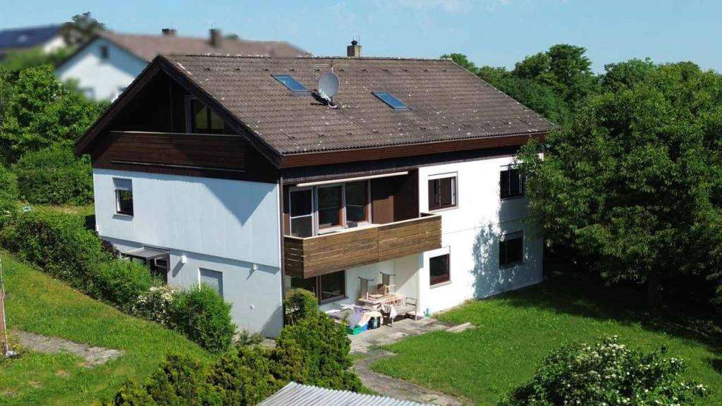 Einfamilienhaus Reutlingen Sondelfingen - 8 Zimmer, 240 m&sup2;, 635.000&euro; | Angebot:27679801