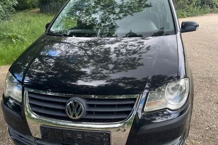 VW Touran 124.000 km 2.400 &euro; Reutlingen 72764