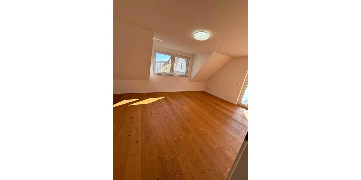 Doppelhaushälfte Reutlingen Reutlingen-Betzingen - 5 Zimmer, 160 m&sup2;, 2.400&euro; | Angebot:26611082