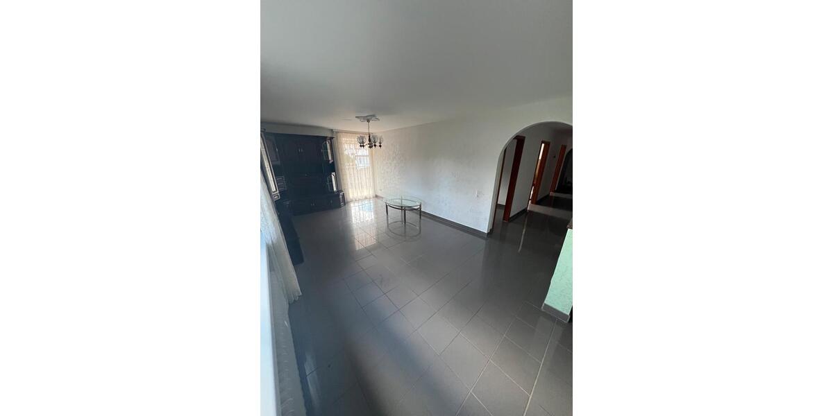 Etagenwohnung Pfullingen - 4 Zimmer, 100 m&sup2;, 329.000&euro; | Angebot:25922379