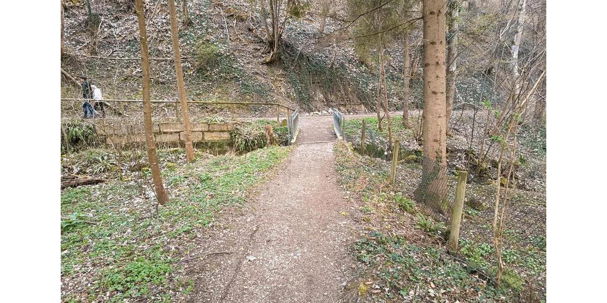 Etagenwohnung Dettingen an der Erms - 3 Zimmer, 63 m&sup2;, 154.000&euro; | Angebot:25960886