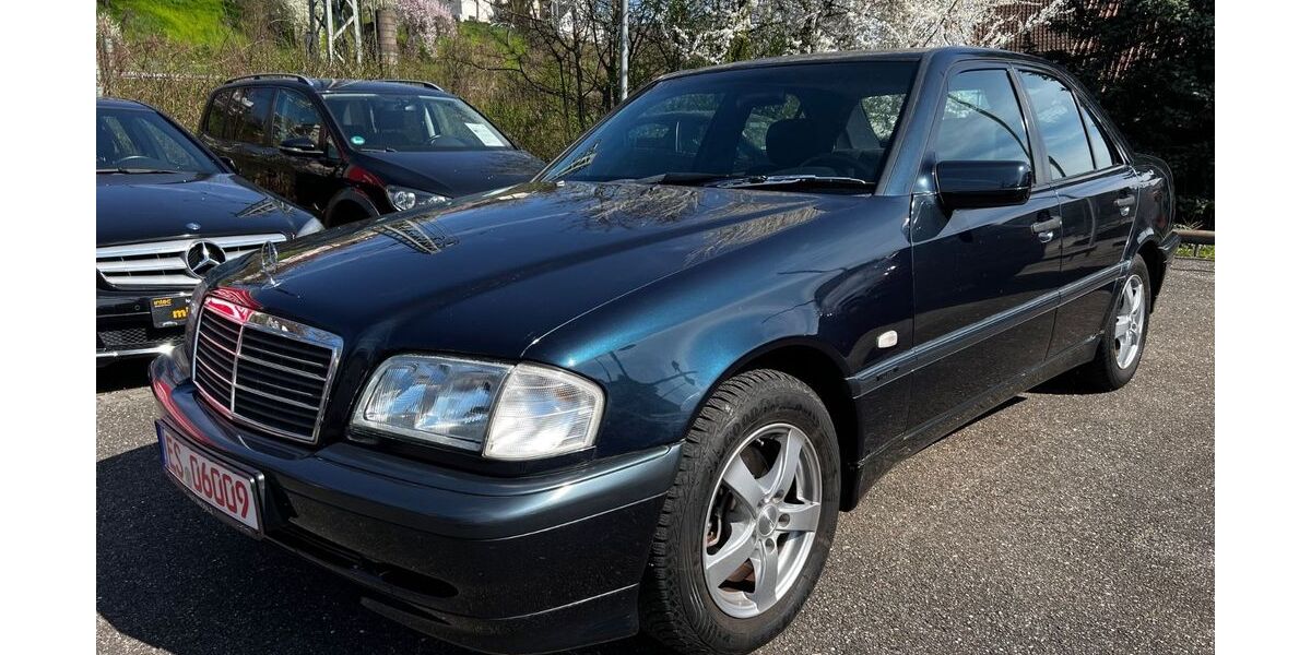 Mercedes-Benz C 180 105.000 km 5.900 &euro; Altbach 73776