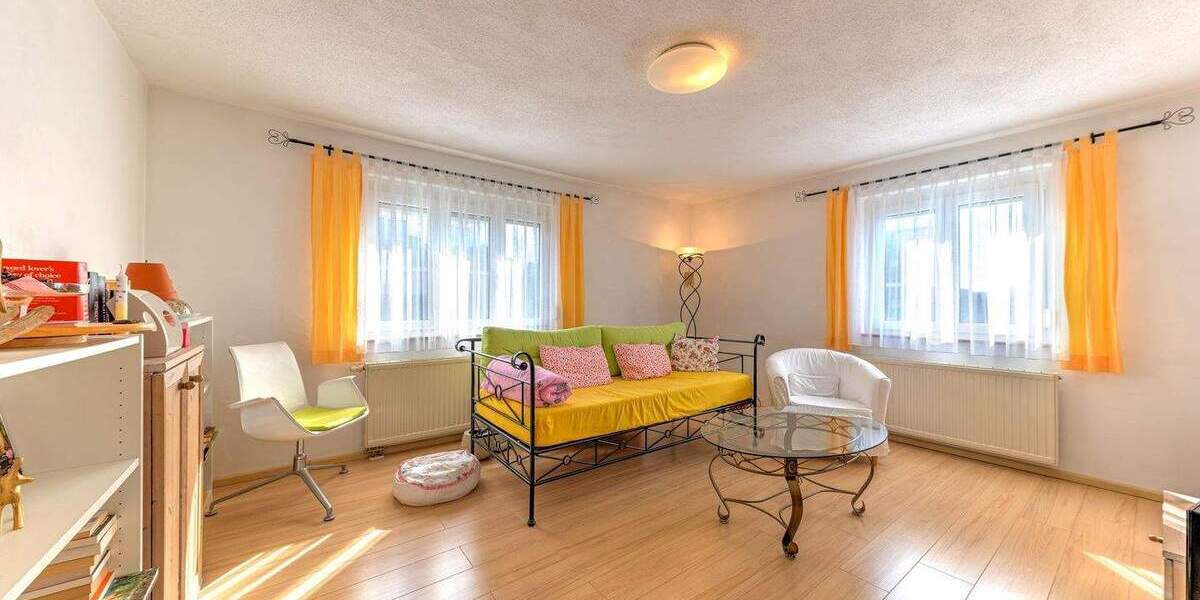 Mehrfamilienhaus, Wohnhaus Böblingen - 9 Zimmer, 187 m&sup2;, 849.000&euro; | Angebot:25800927