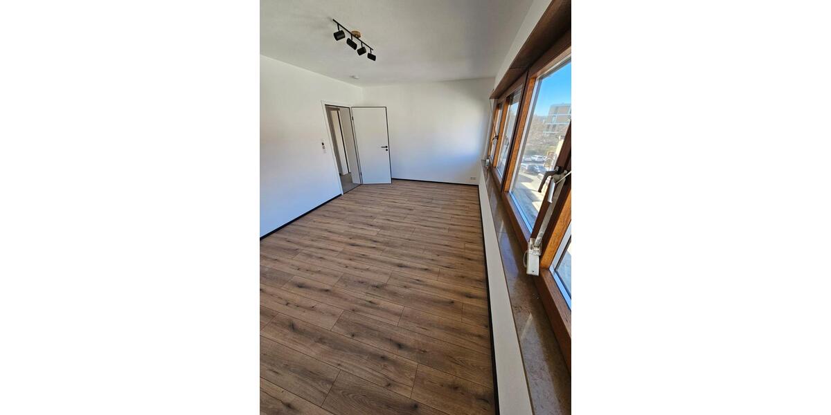 Etagenwohnung Herrenberg - 5 Zimmer, 136 m&sup2;, 530&euro; | Angebot:27600625
