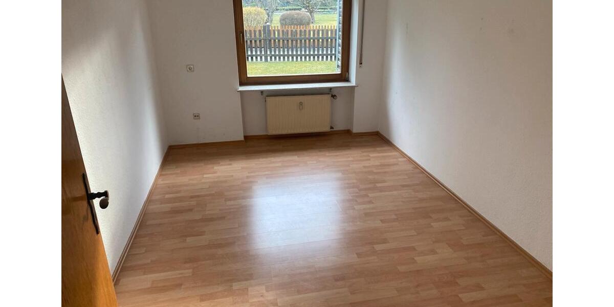 Erdgeschoßwohnung Gammertingen - 4 Zimmer, 120 m&sup2;, 1.000&euro; | Angebot:25540126
