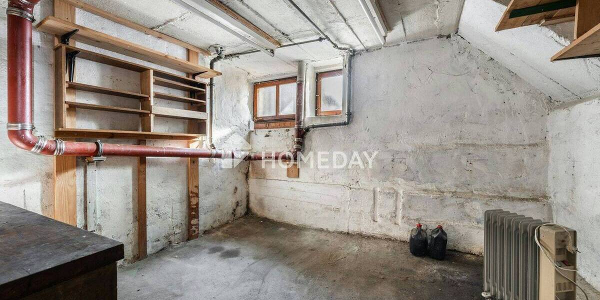 Einfamilienhaus Bad Urach Hengen - 6 Zimmer, 140 m&sup2;, 249.000&euro; | Angebot:25677505