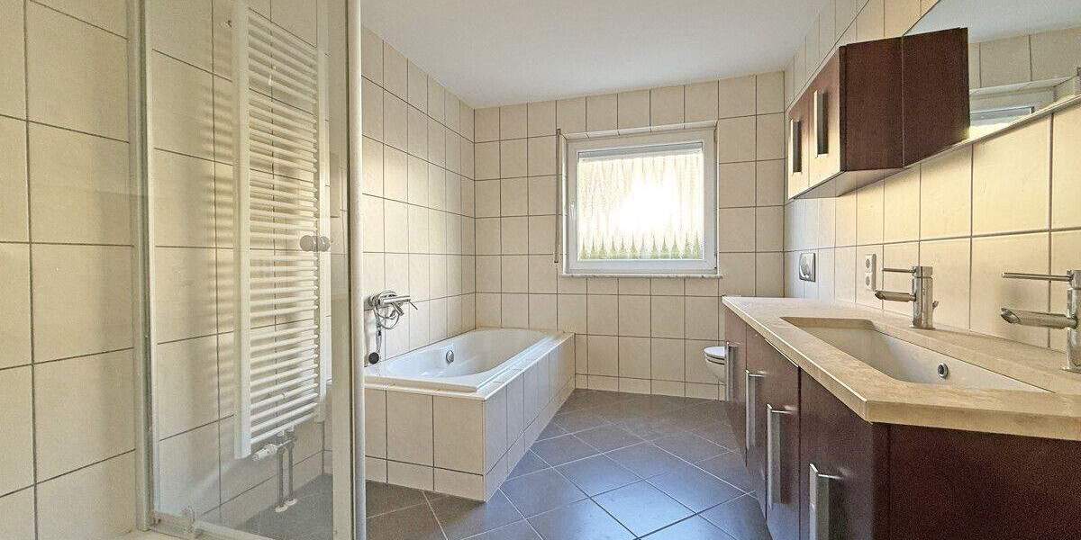 Etagenwohnung Reutlingen Rommelsbach - 4 Zimmer, 111 m&sup2;, 425.000&euro; | Angebot:25708165