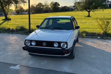 VW Golf 253.128 km 4.500 &euro; Eningen unter Achalm 72800