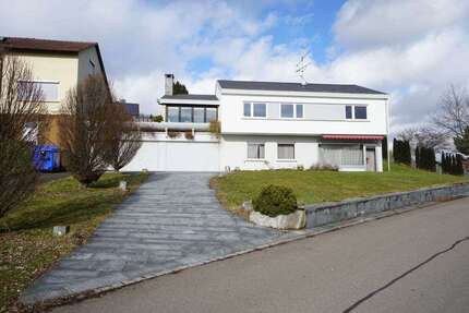 Haus Pliezhausen - 7 Zimmer, 196 m&sup2;, 690.000&euro; | Angebot:25245800