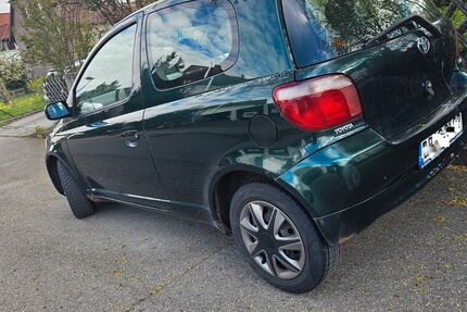 Toyota Yaris 182.800 km 600 &euro; Weil im schönbuch 71093