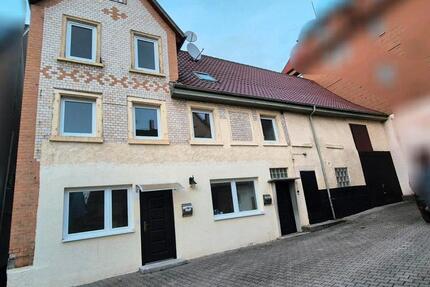 Haus Hechingen - 7 Zimmer, 185 m&sup2;, 239.000&euro; | Angebot:24982855